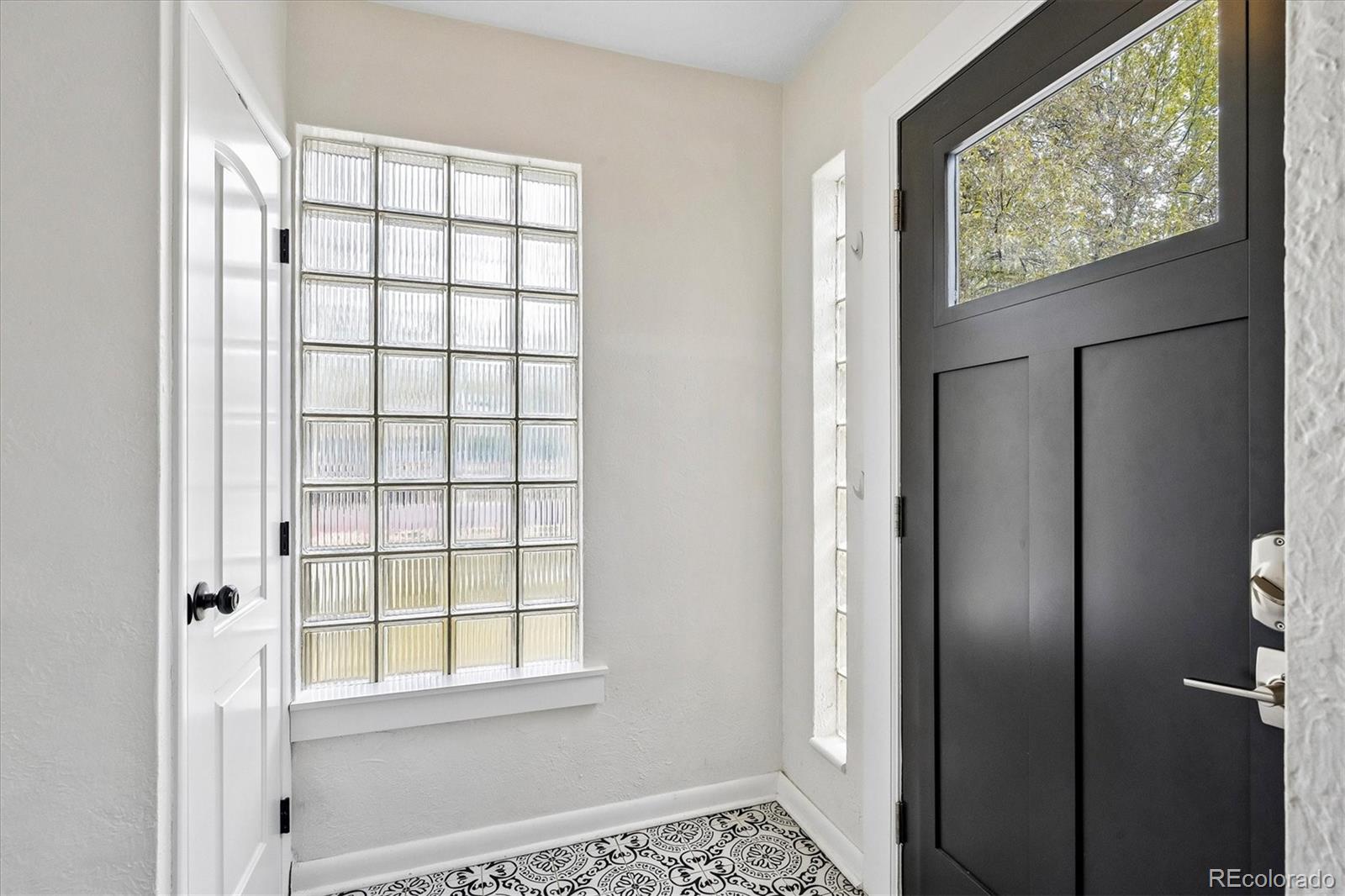 MLS Image #5 for 865  grape street,denver, Colorado