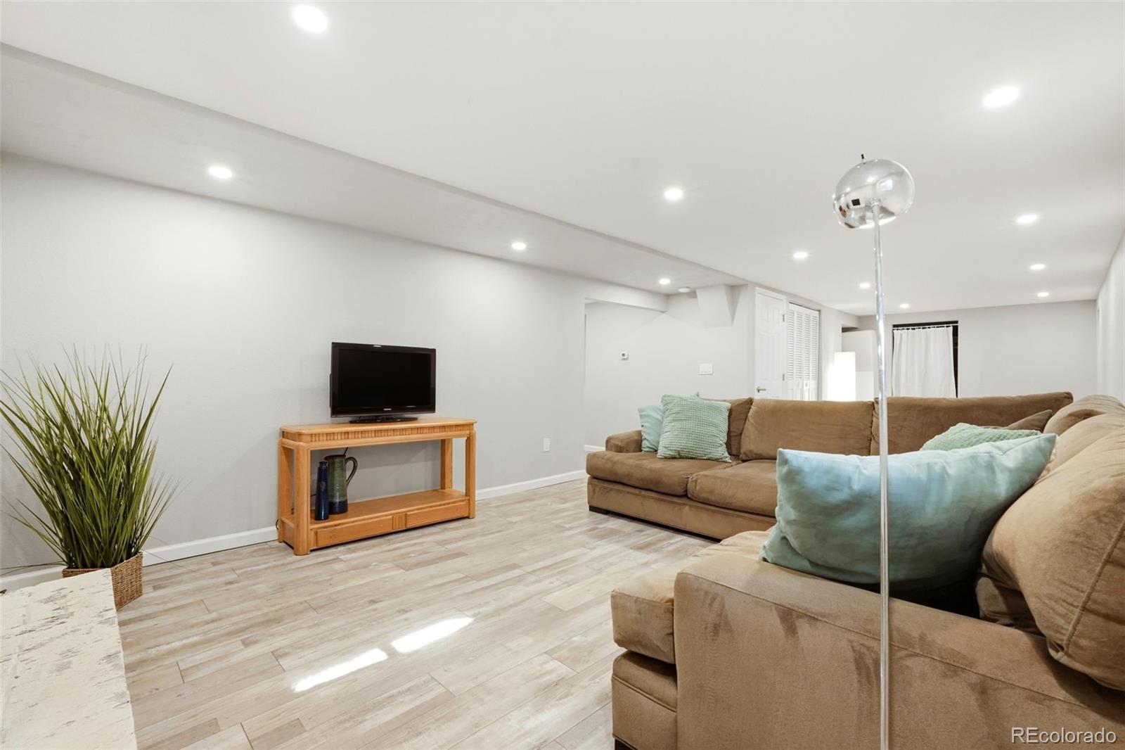 MLS Image #26 for 6747 s jackson court,centennial, Colorado