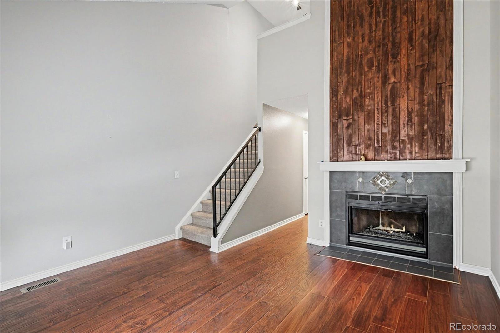 MLS Image #4 for 17643 e loyola drive,aurora, Colorado
