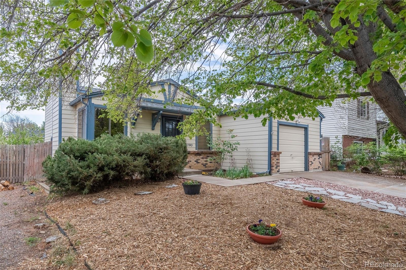 MLS Image #2 for 4790 s quintero circle,aurora, Colorado