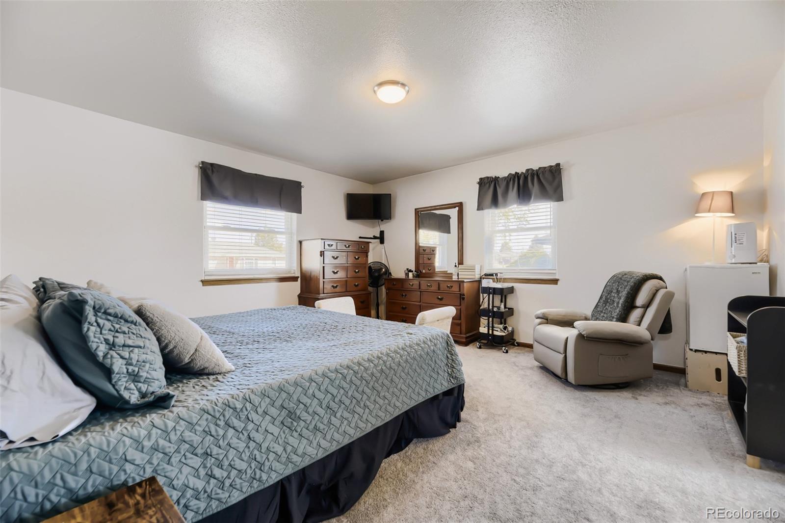 MLS Image #11 for 1853  burton street,strasburg, Colorado
