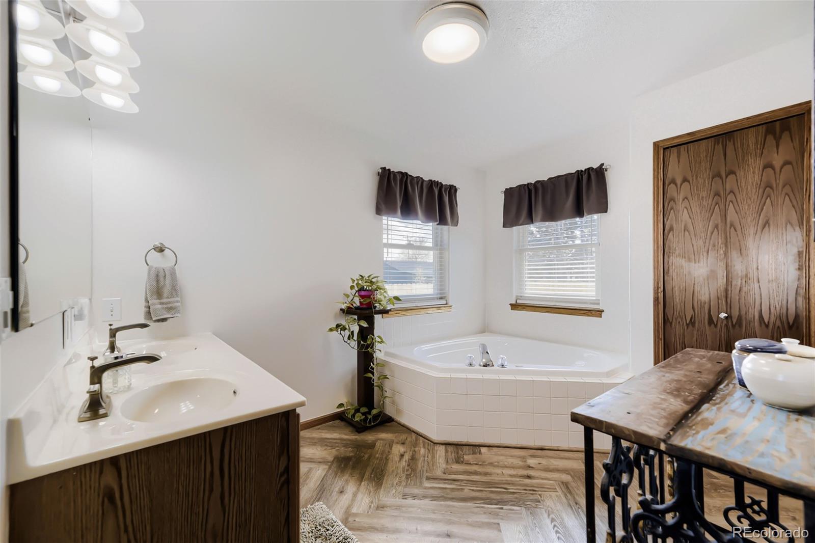 MLS Image #12 for 1853  burton street,strasburg, Colorado