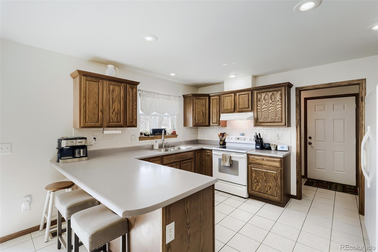 MLS Image #6 for 1853  burton street,strasburg, Colorado