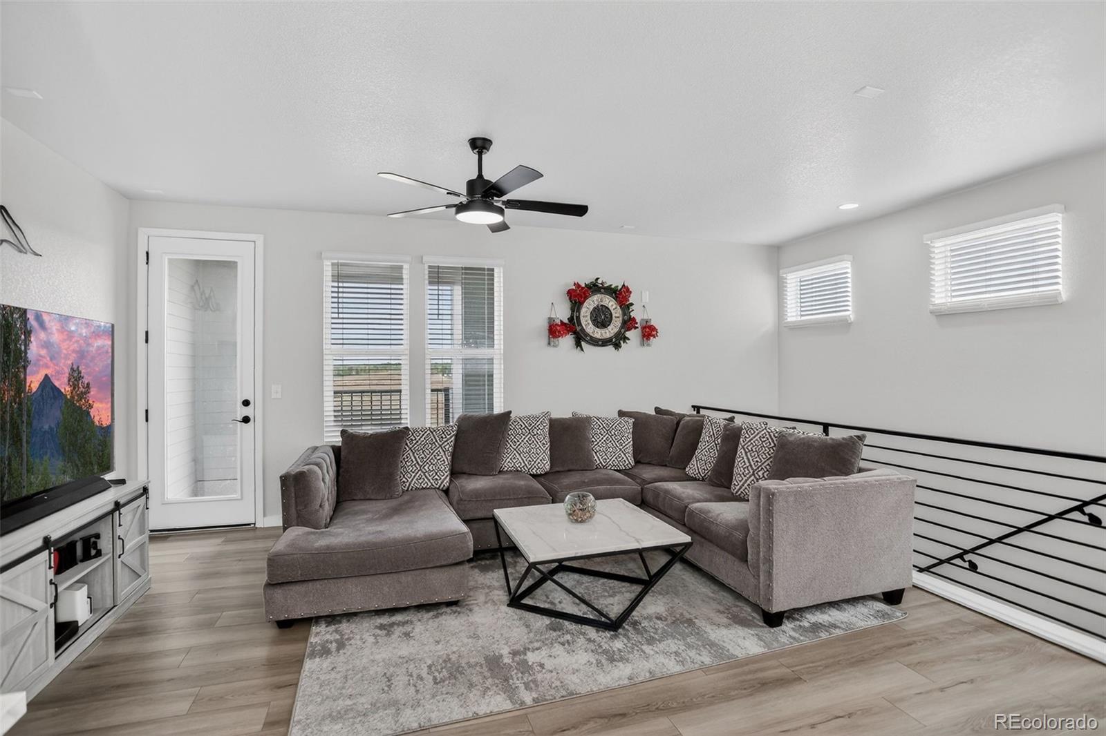 MLS Image #5 for 12361  farmview lane,thornton, Colorado