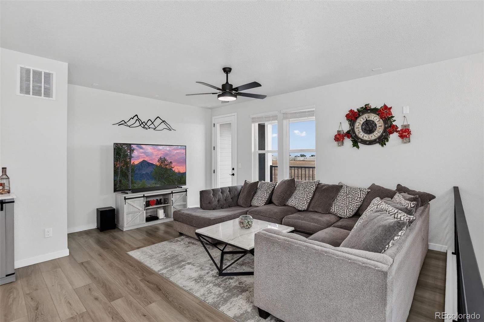 MLS Image #6 for 12361  farmview lane,thornton, Colorado