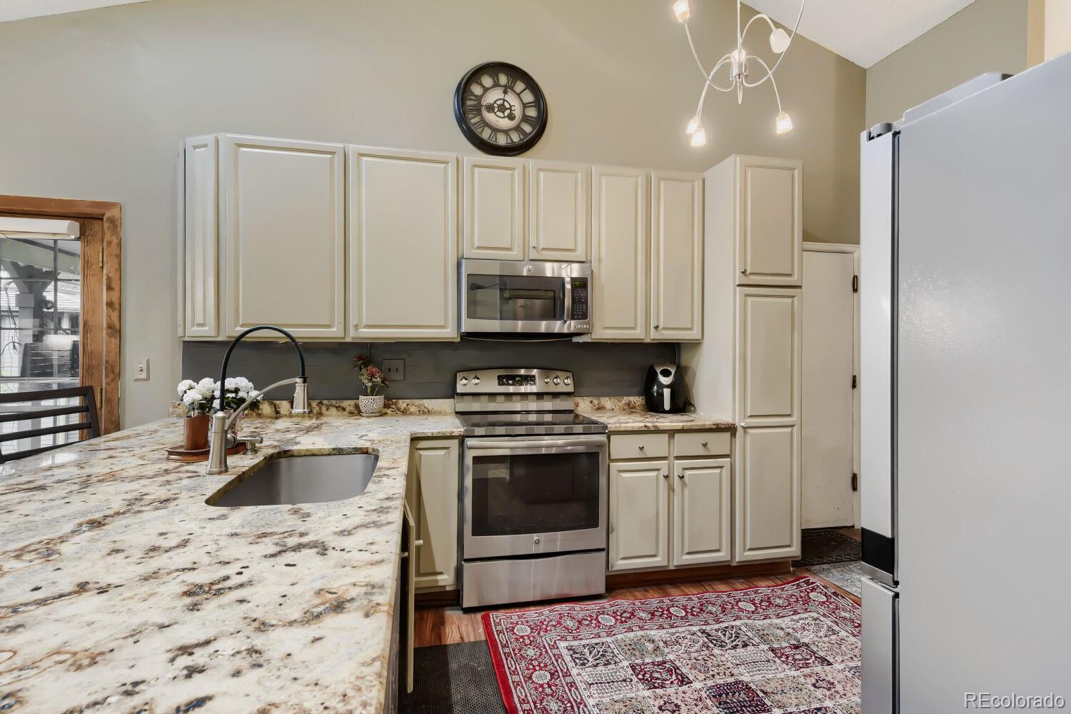 MLS Image #9 for 8266 s logan court,littleton, Colorado