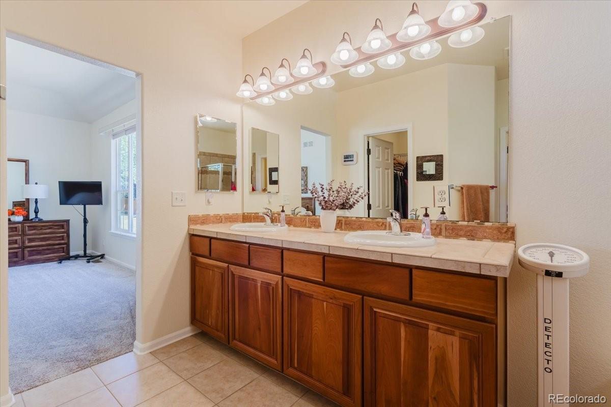 MLS Image #23 for 14774  eagle river loop,broomfield, Colorado