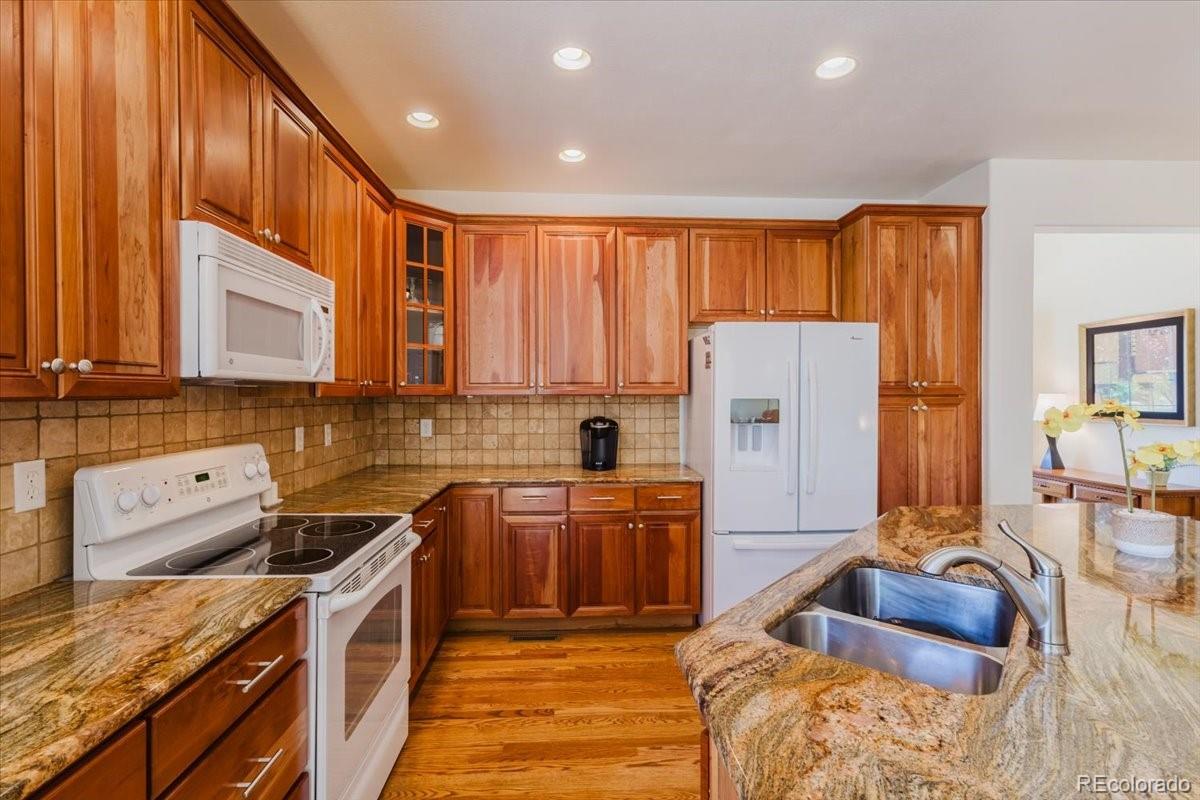 MLS Image #3 for 14774  eagle river loop,broomfield, Colorado