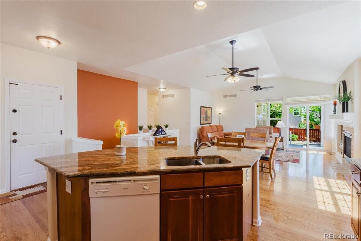MLS Image #4 for 14774  eagle river loop,broomfield, Colorado