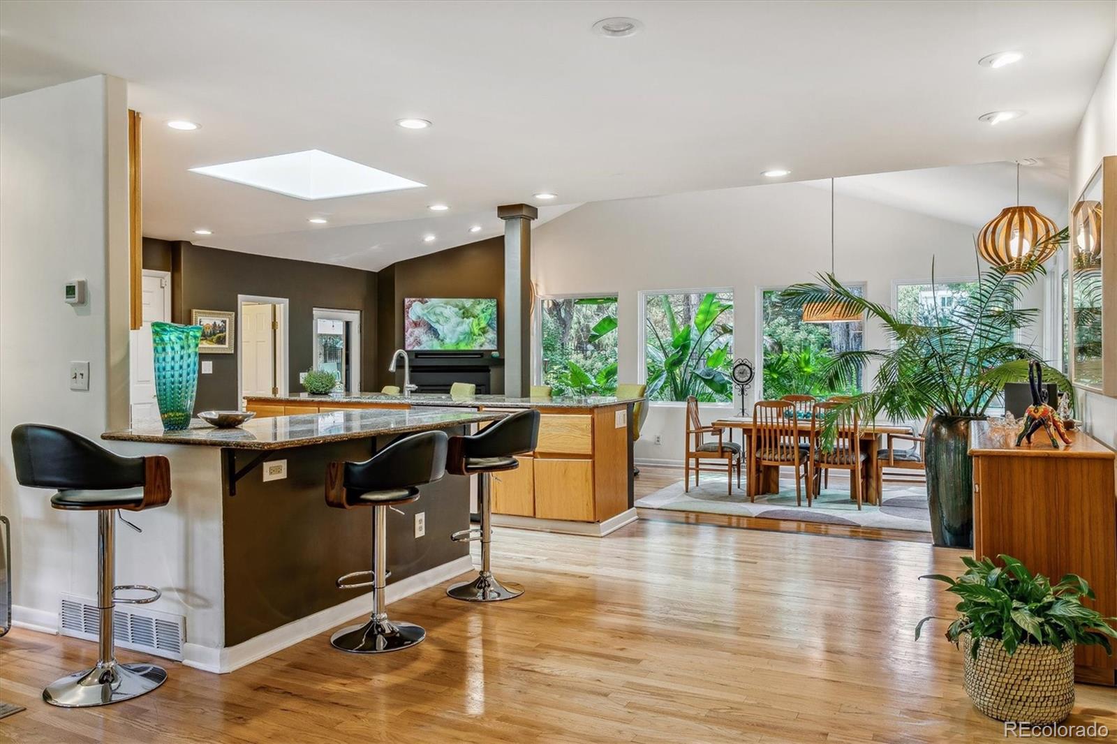 MLS Image #9 for 9041 e jewell circle,denver, Colorado