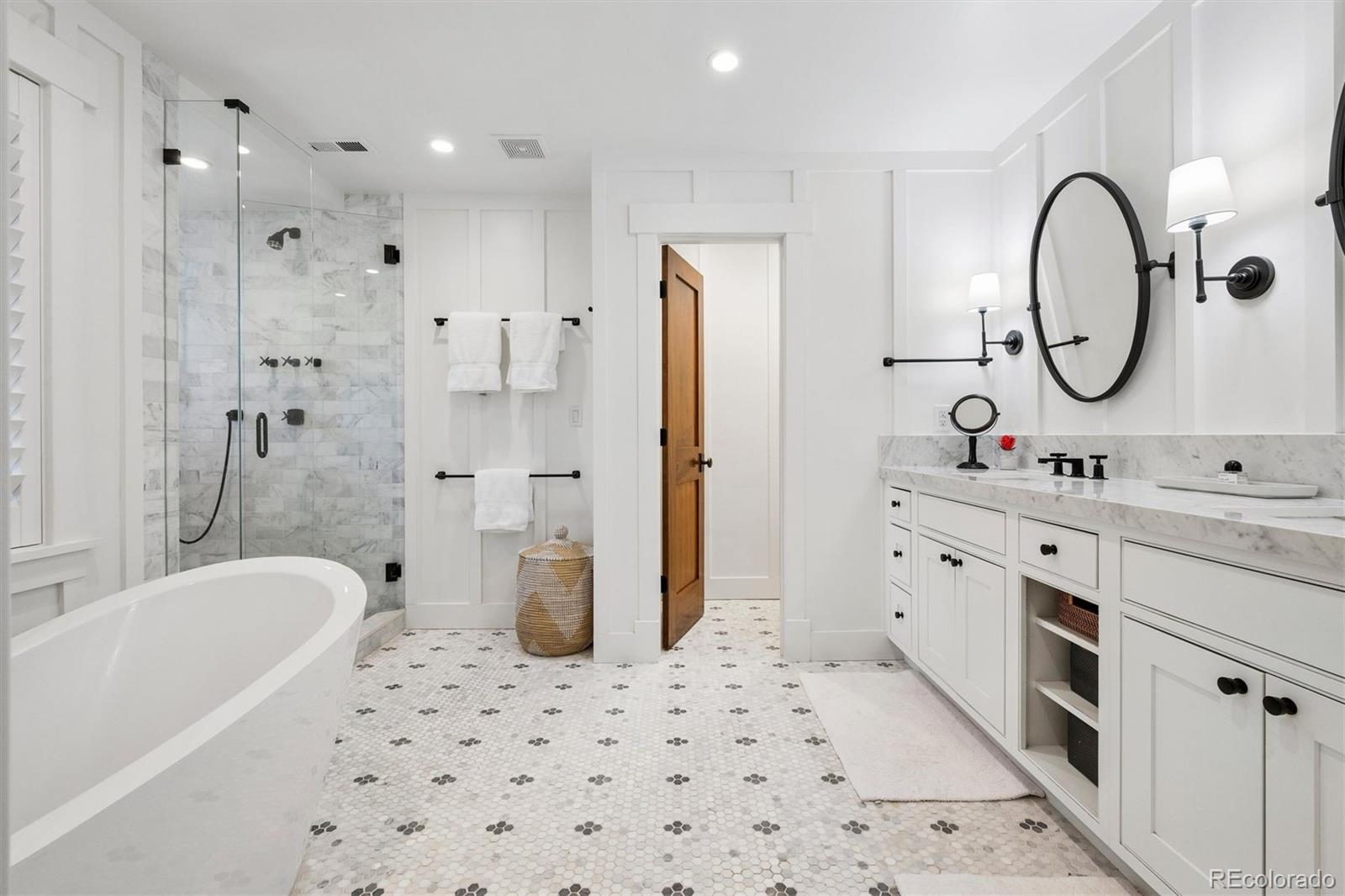 MLS Image #17 for 2495 s milwaukee street,denver, Colorado