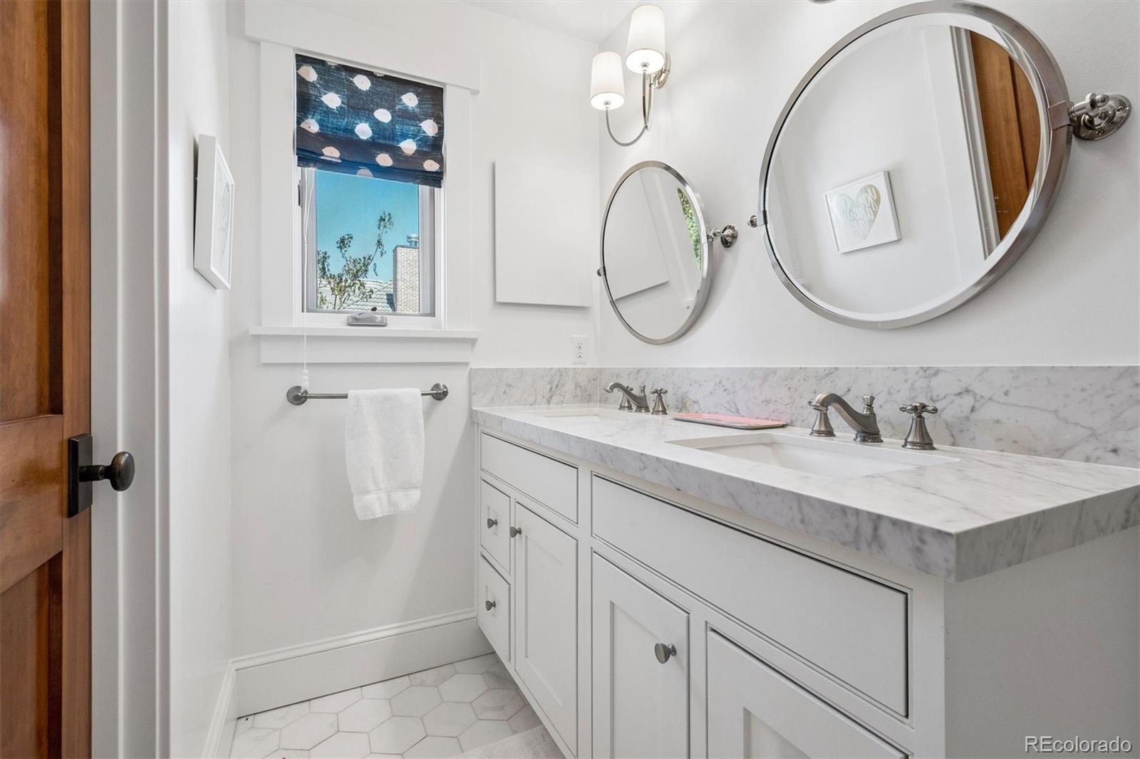 MLS Image #21 for 2495 s milwaukee street,denver, Colorado