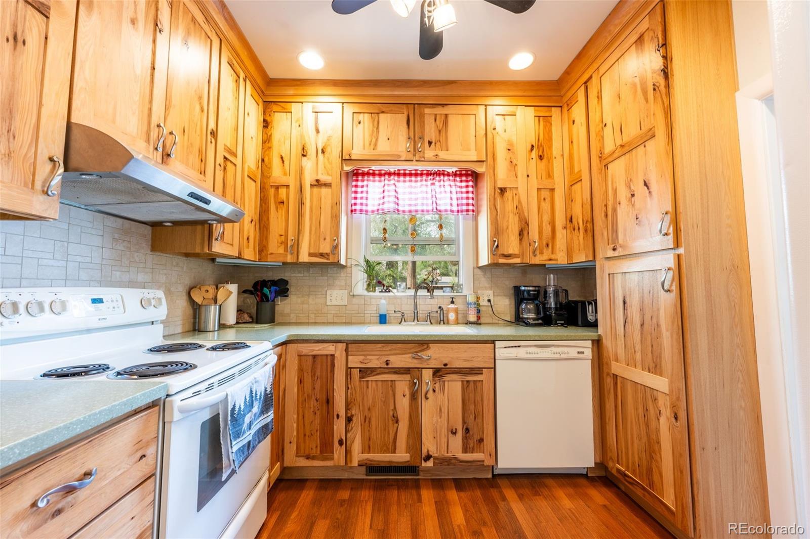 MLS Image #5 for 1922 w cucharras street,colorado springs, Colorado
