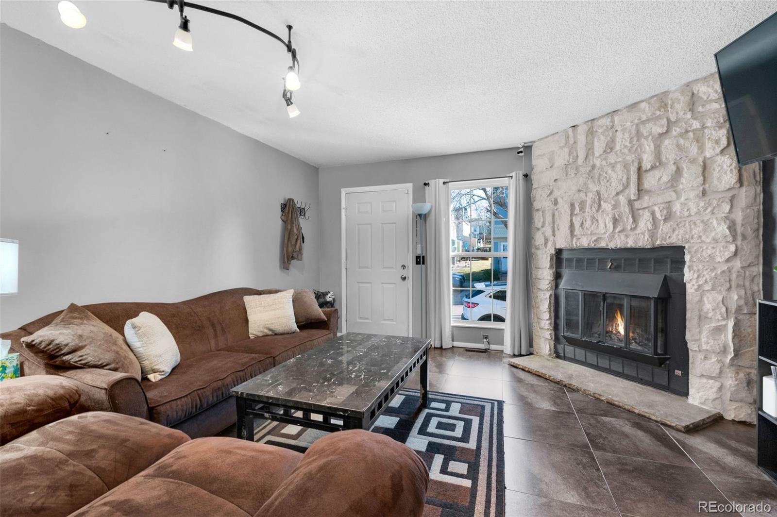 MLS Image #3 for 3643  queen anne way,colorado springs, Colorado