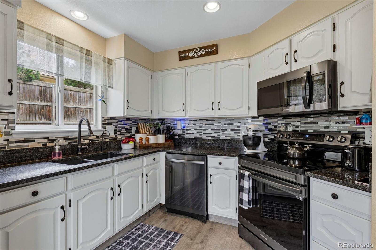 MLS Image #10 for 10260  dusk way,littleton, Colorado