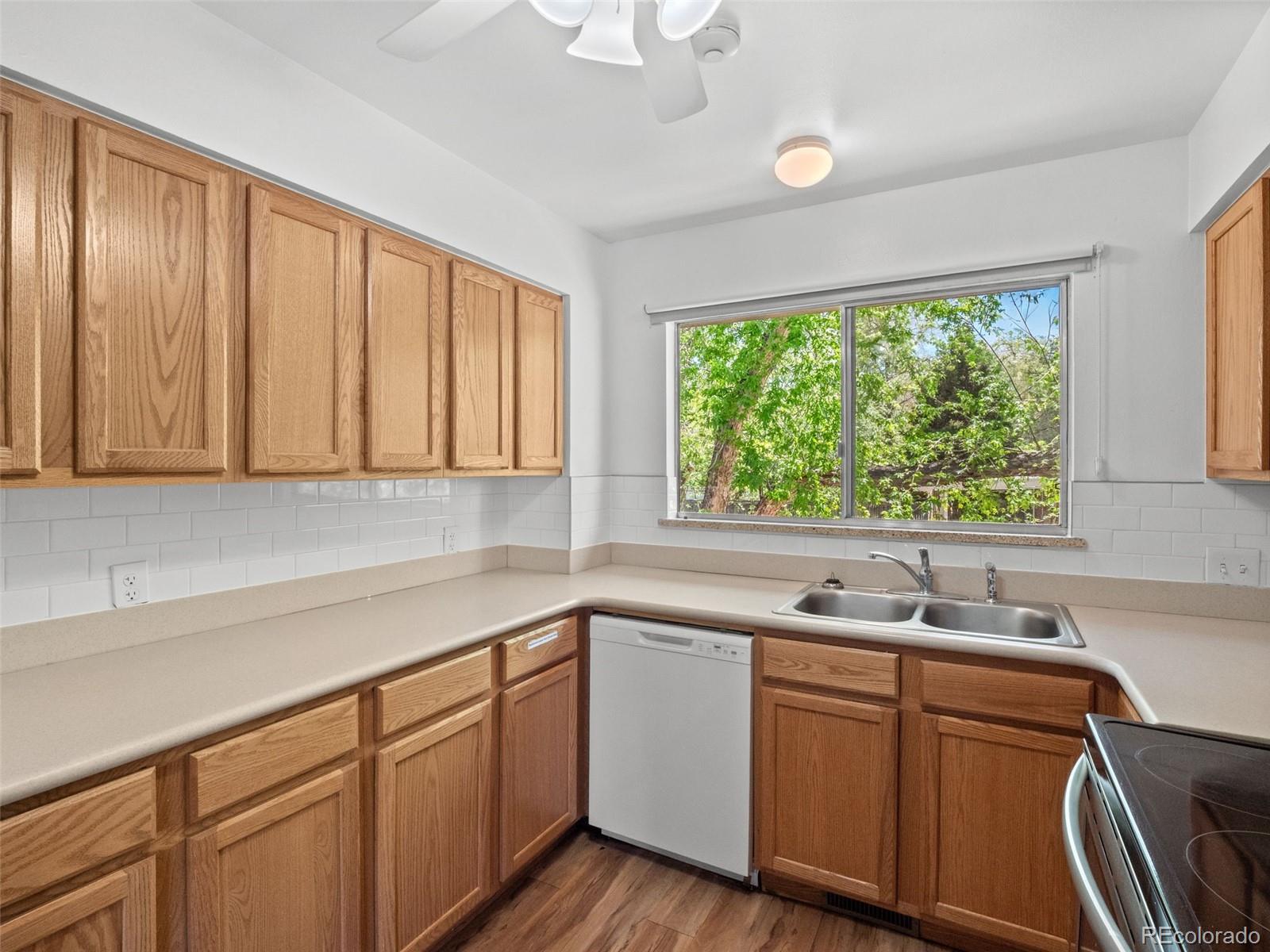 MLS Image #10 for 8640 w jewell avenue,lakewood, Colorado