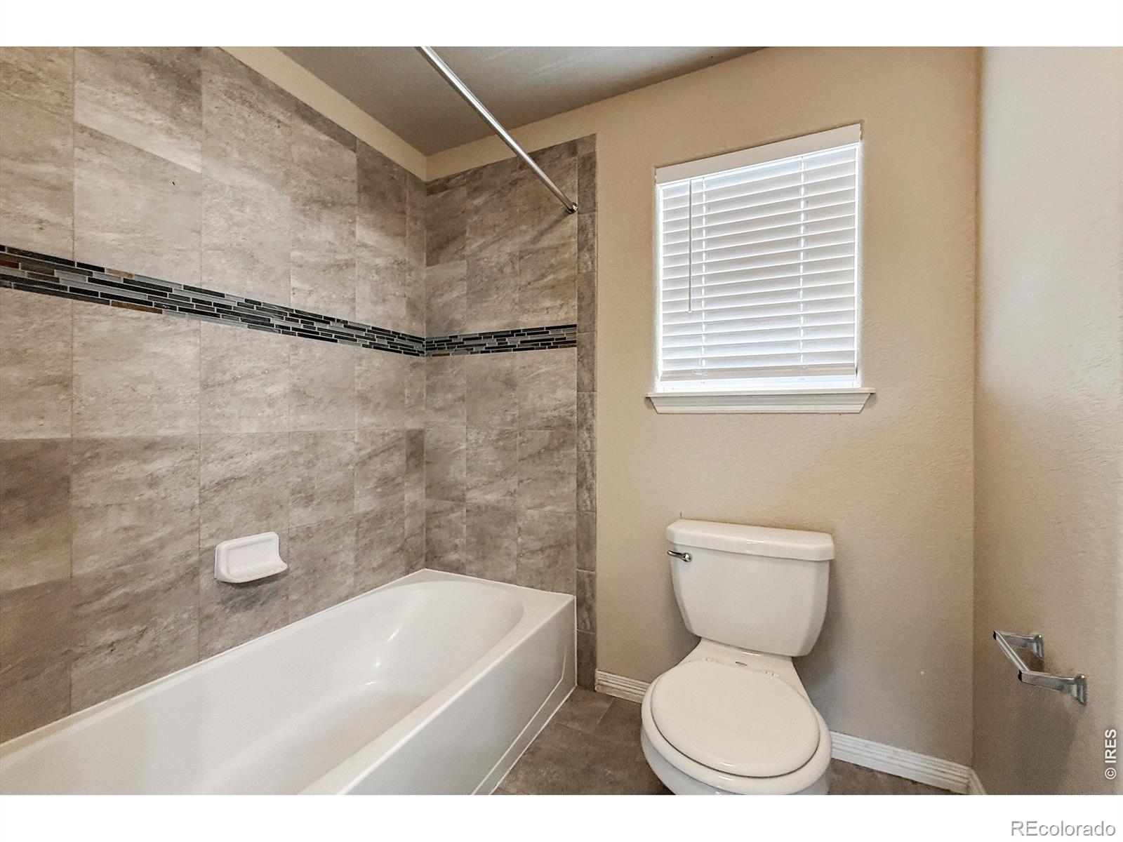 MLS Image #30 for 688  arches court,berthoud, Colorado