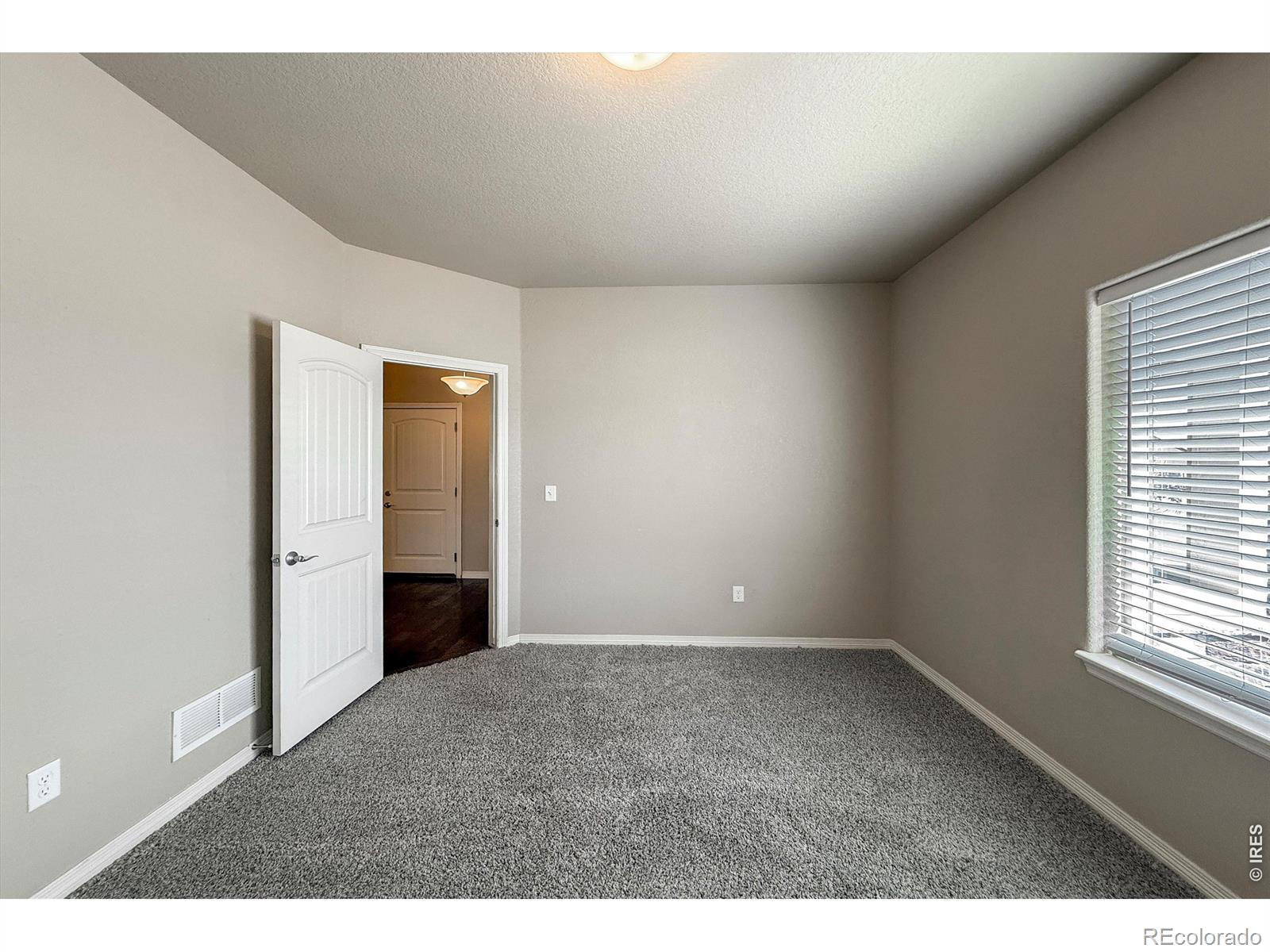MLS Image #4 for 688  arches court,berthoud, Colorado