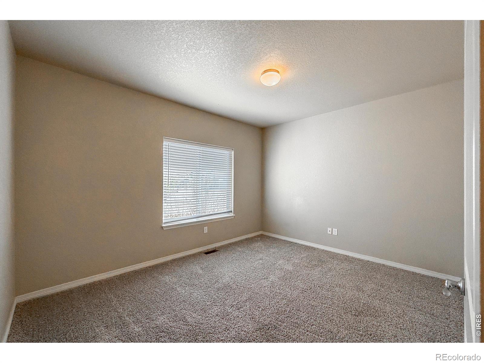 MLS Image #5 for 688  arches court,berthoud, Colorado