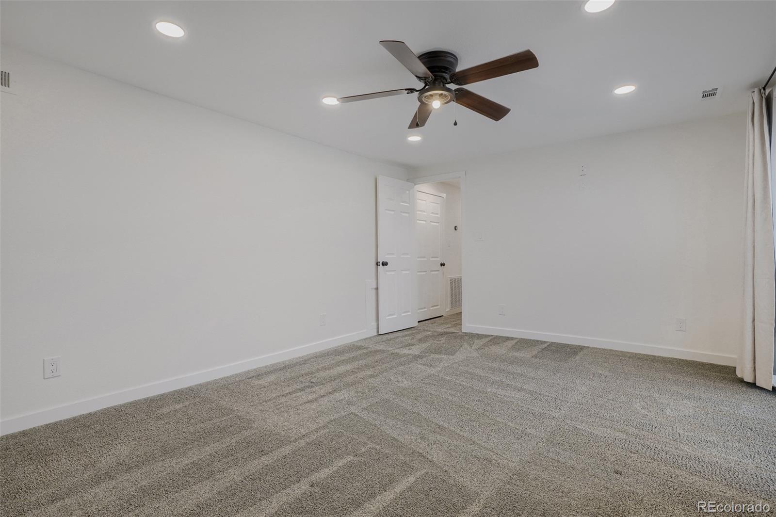 MLS Image #16 for 5171 s buchanan street,aurora, Colorado