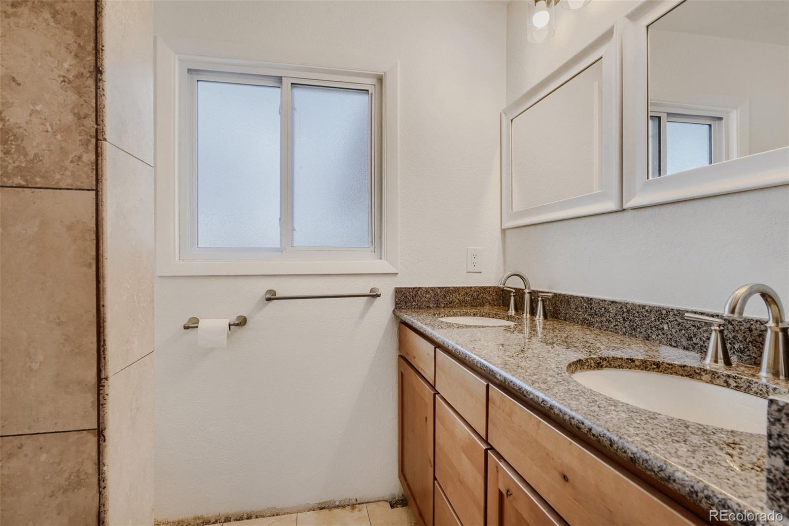 MLS Image #24 for 5171 s buchanan street,aurora, Colorado