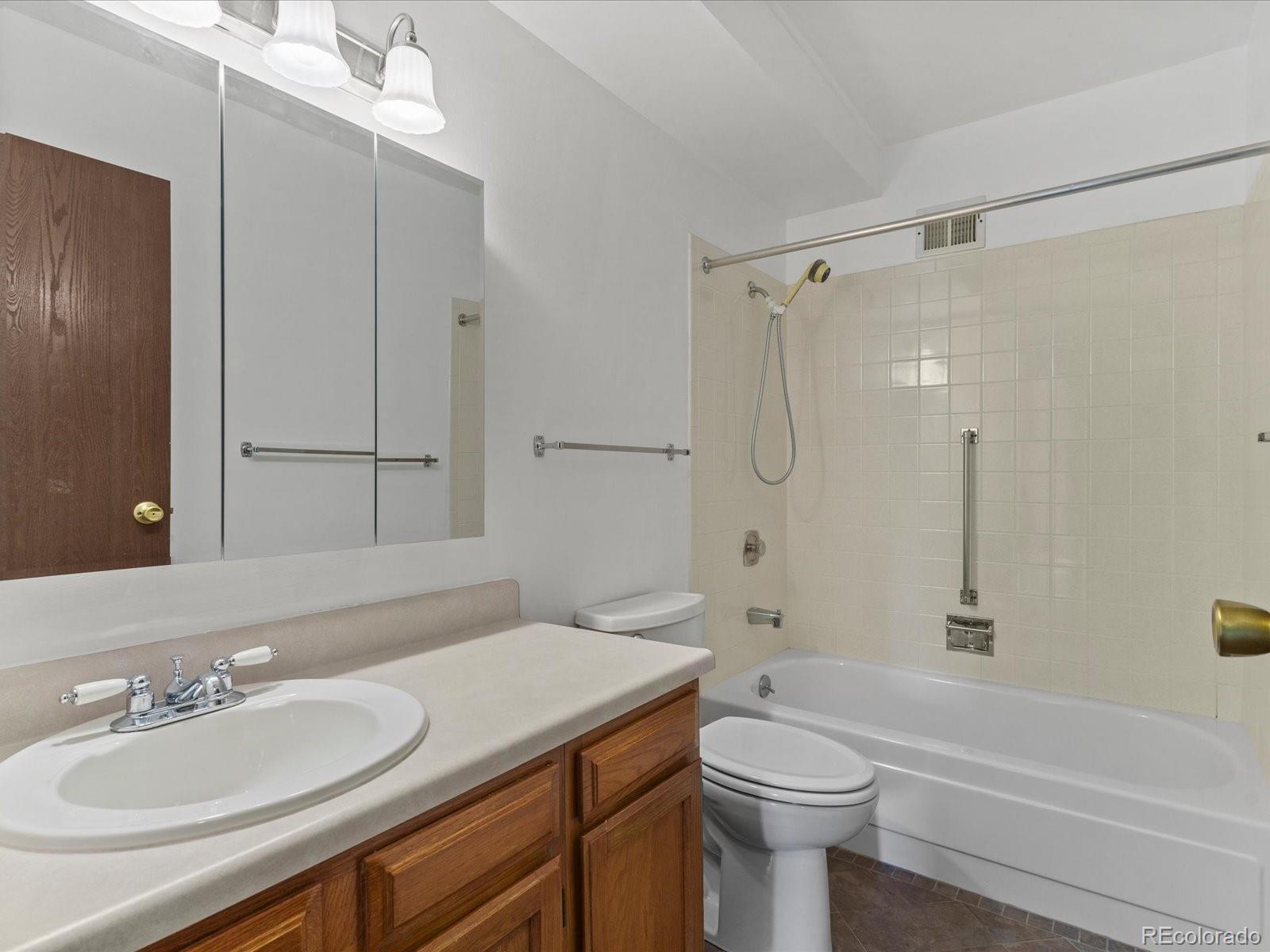 MLS Image #22 for 3144 s wheeling way 209,aurora, Colorado