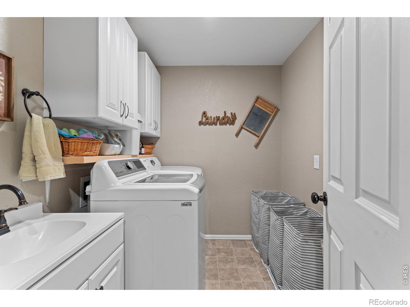 MLS Image #37 for 2331  fleming drive,loveland, Colorado