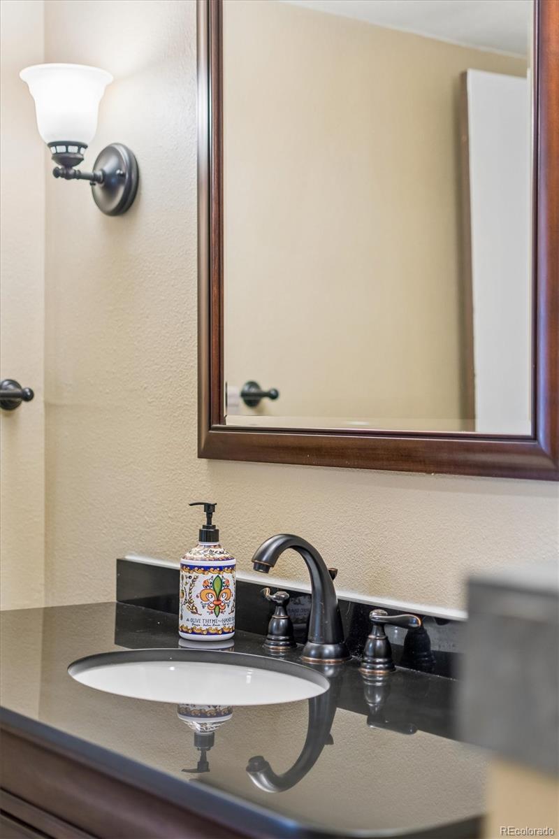 MLS Image #11 for 3550 s harlan street,denver, Colorado
