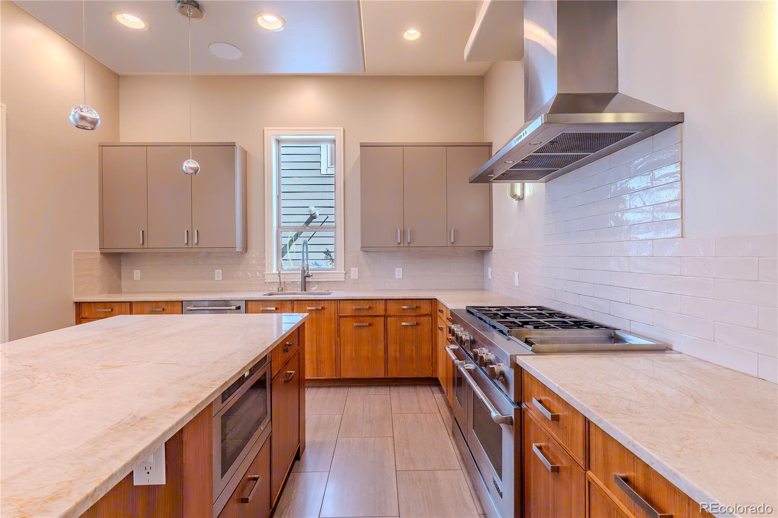 MLS Image #12 for 1745 n emerson street,denver, Colorado