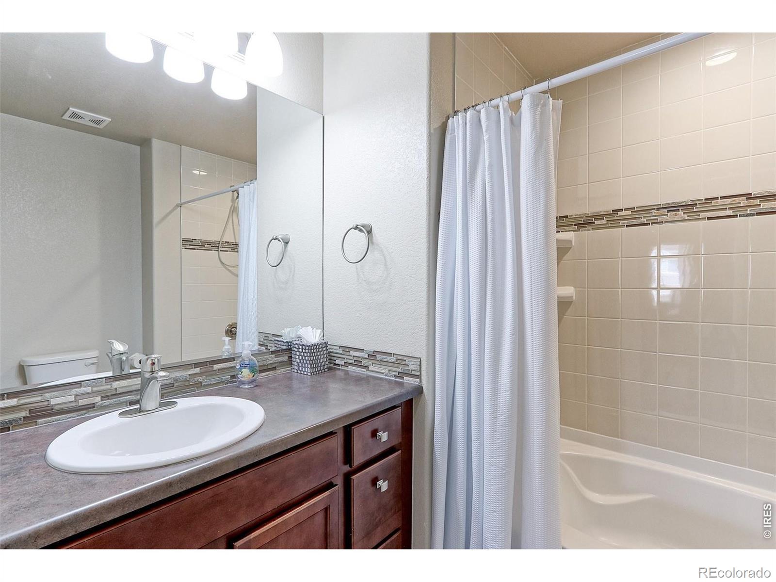MLS Image #9 for 9721  dahlia lane,thornton, Colorado