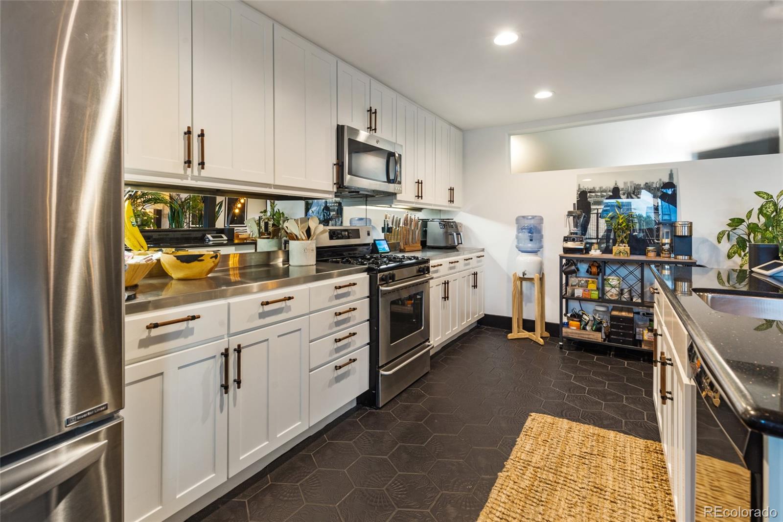 MLS Image #6 for 1203  24th street,denver, Colorado