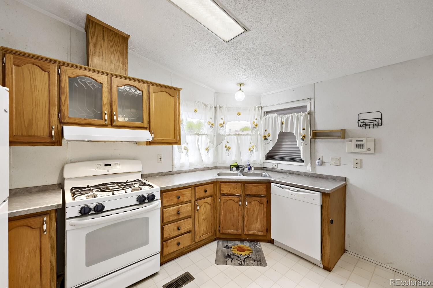MLS Image #5 for 1460 w 78th circle,denver, Colorado