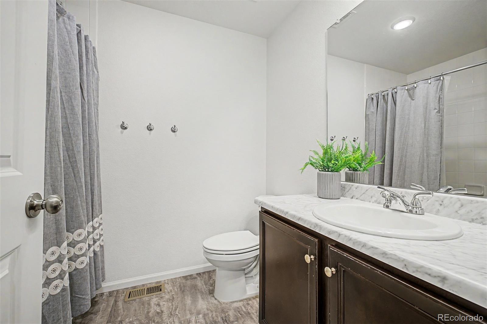 MLS Image #30 for 36 s newcastle way,aurora, Colorado