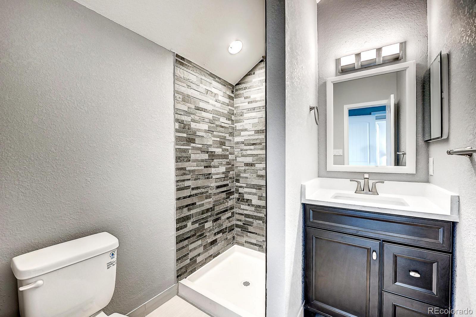 MLS Image #12 for 704 n pearl street,denver, Colorado