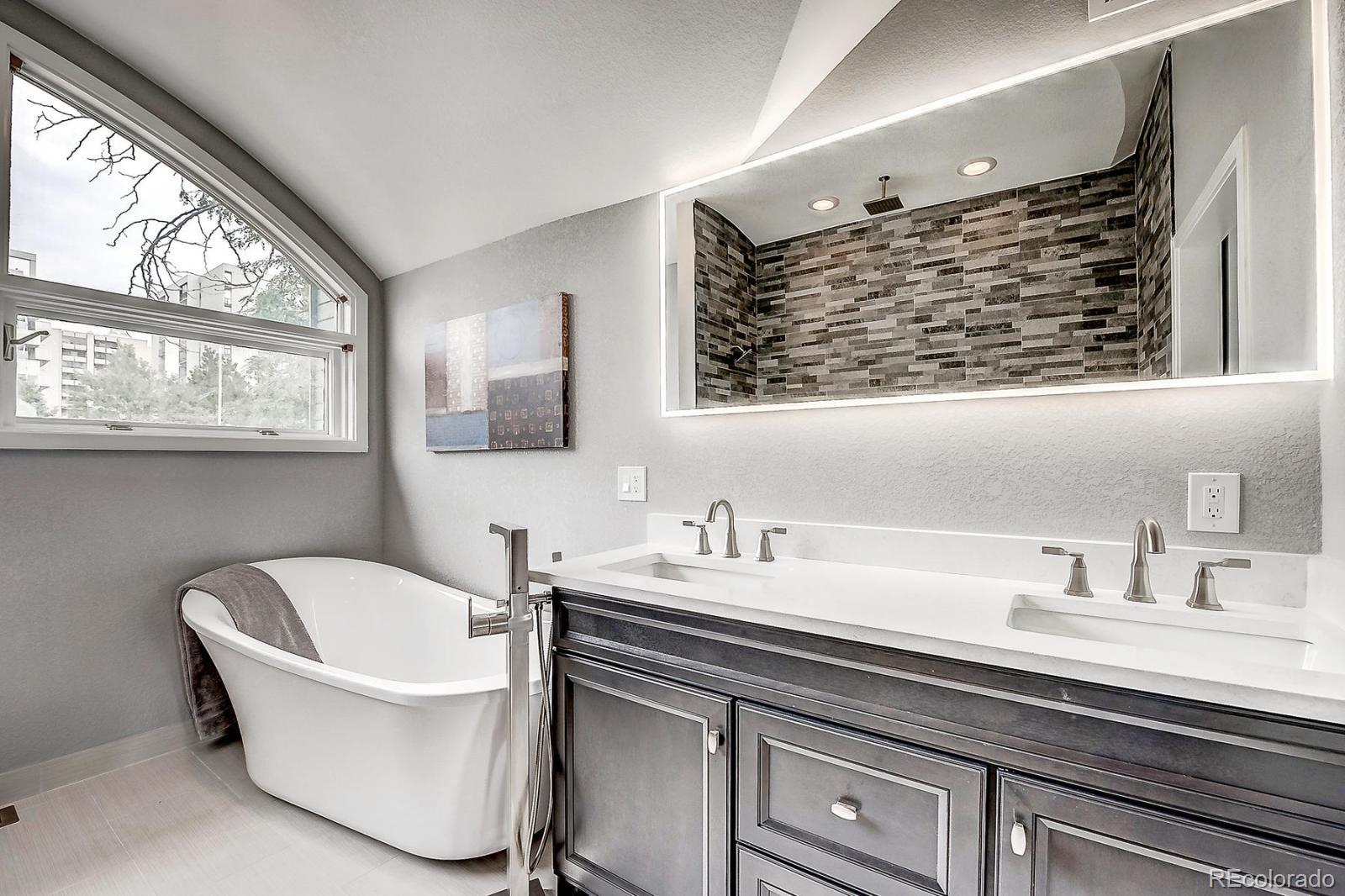 MLS Image #9 for 704 n pearl street,denver, Colorado