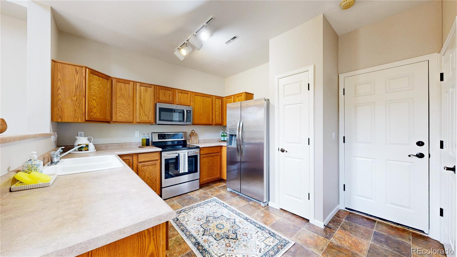 MLS Image #12 for 12734  jasmine street b,thornton, Colorado