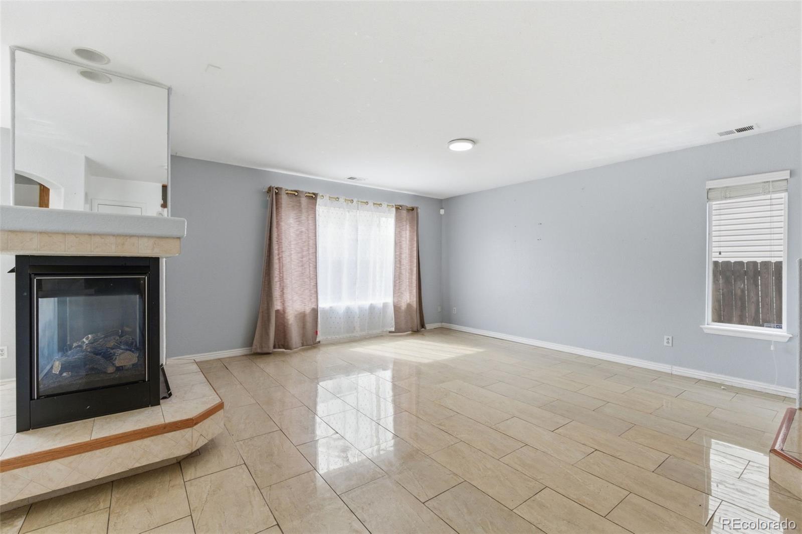 MLS Image #4 for 3983  jericho street,denver, Colorado