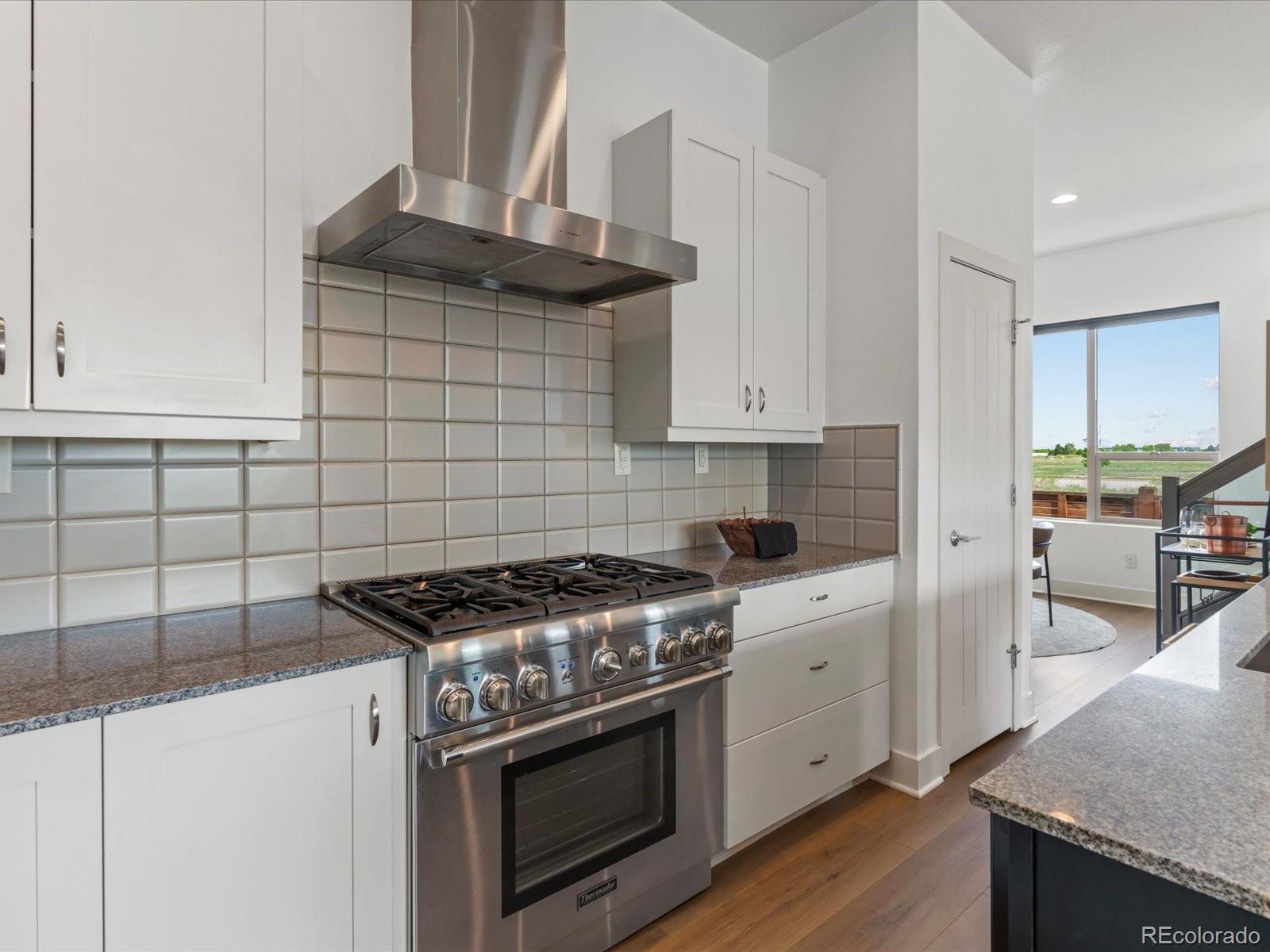 MLS Image #11 for 5547  valentia street,denver, Colorado