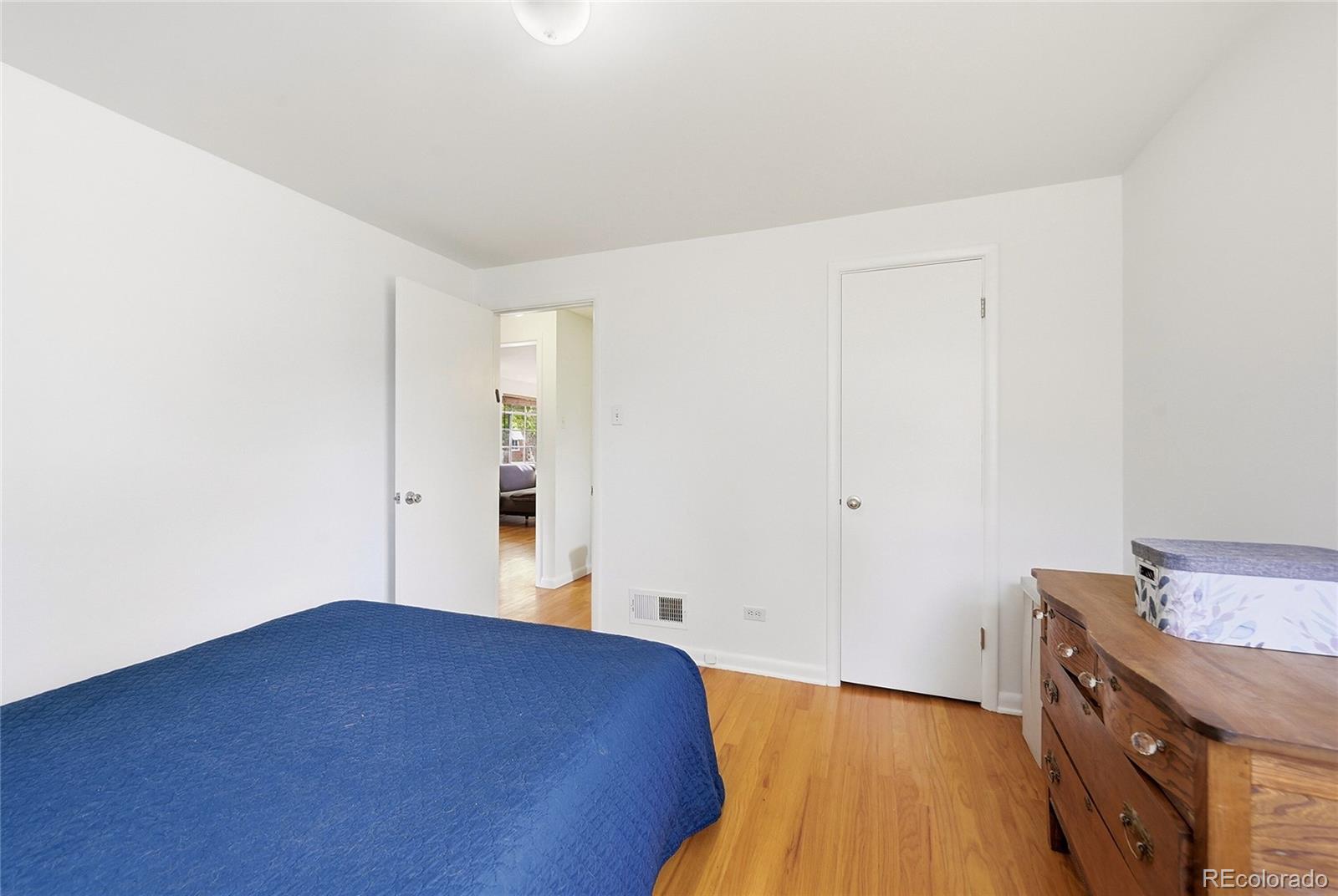 MLS Image #11 for 332 s leyden street,denver, Colorado