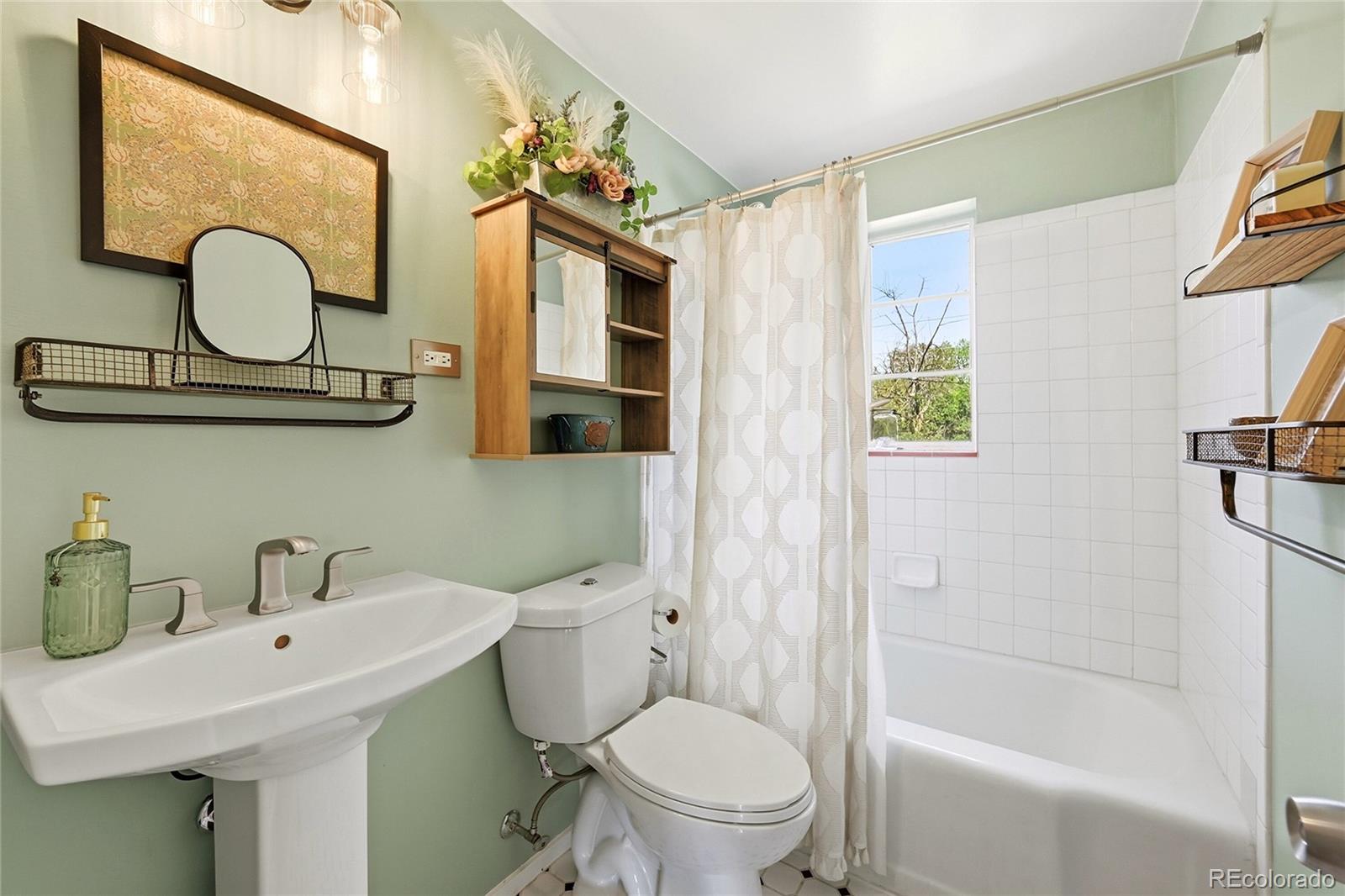 MLS Image #12 for 332 s leyden street,denver, Colorado