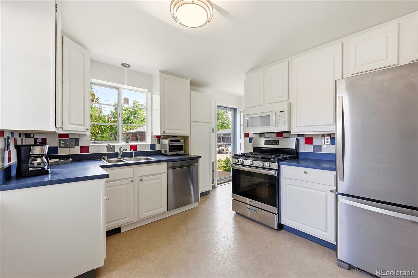 MLS Image #13 for 332 s leyden street,denver, Colorado
