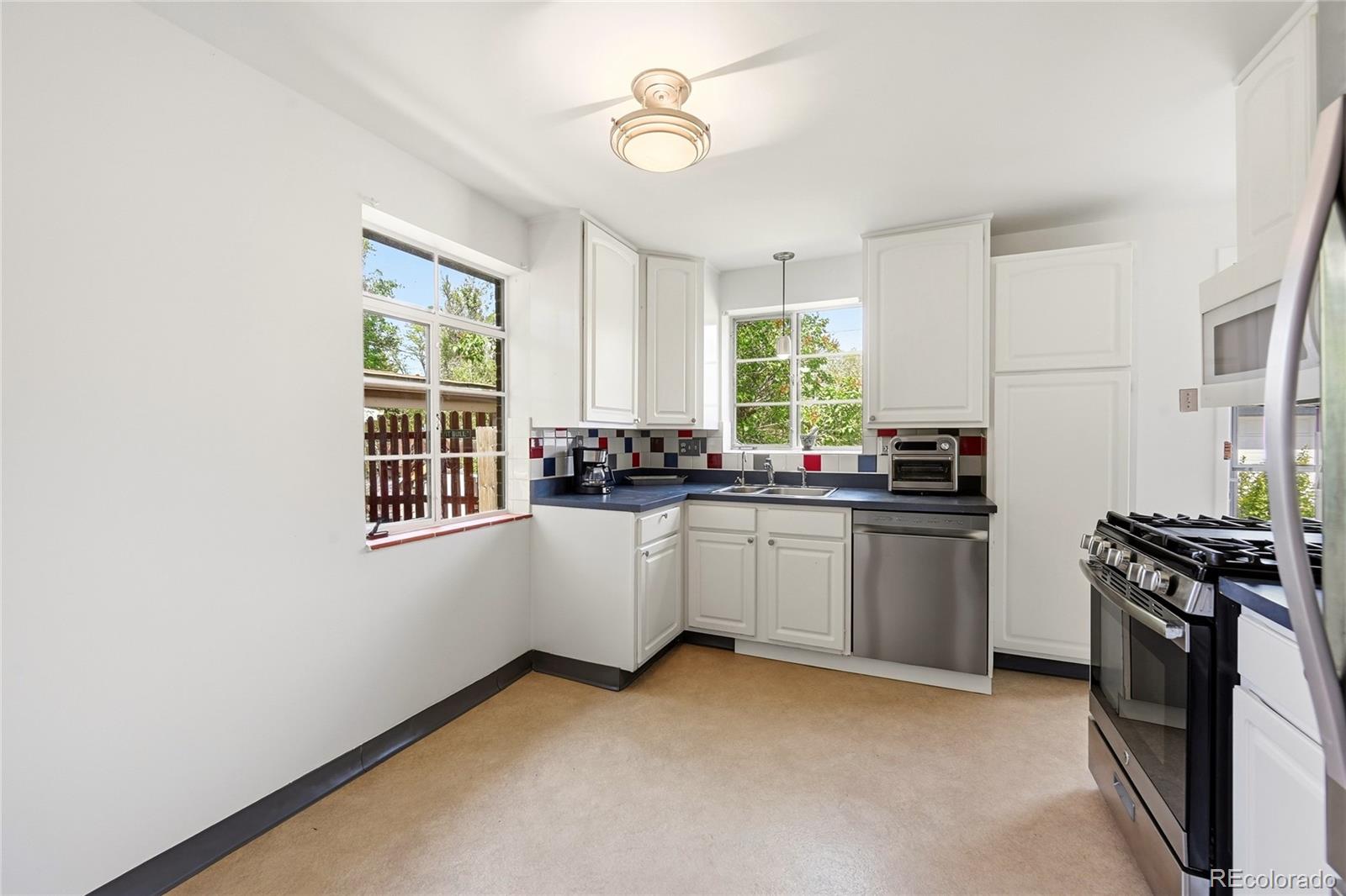 MLS Image #14 for 332 s leyden street,denver, Colorado
