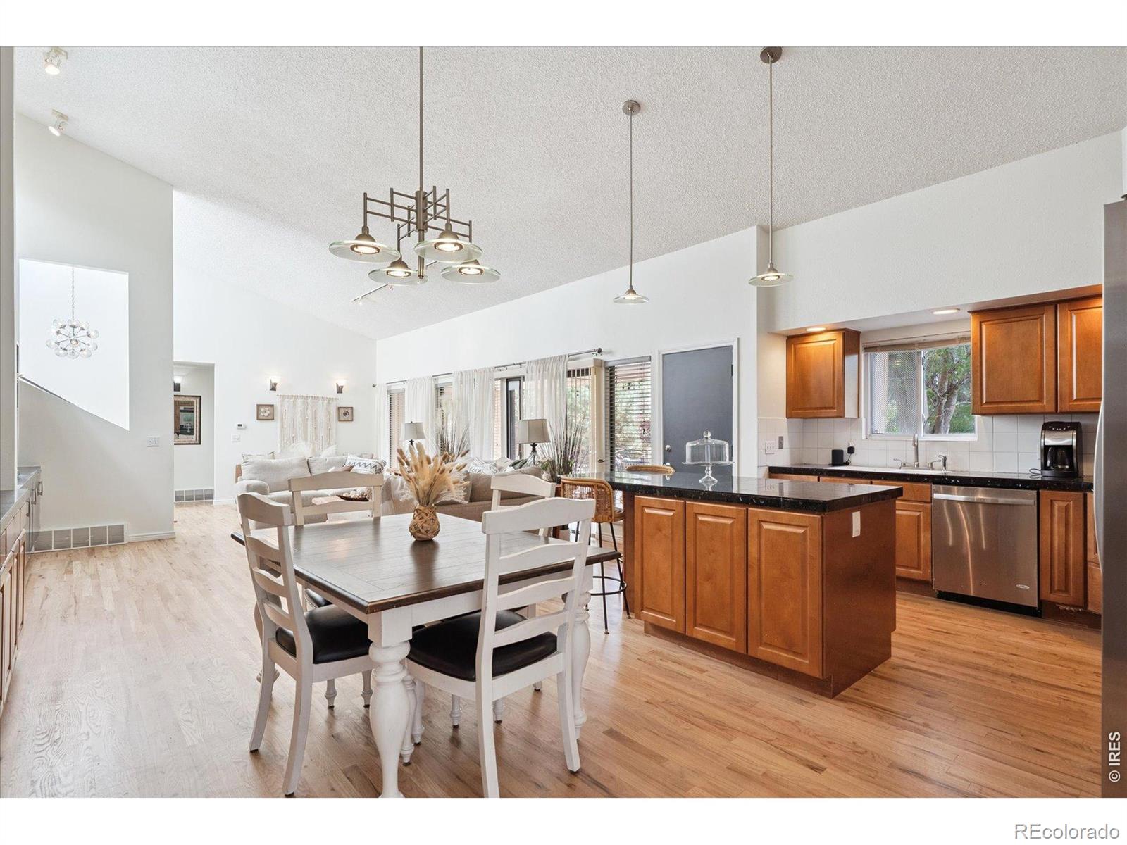 MLS Image #13 for 2276 s dayton street,denver, Colorado