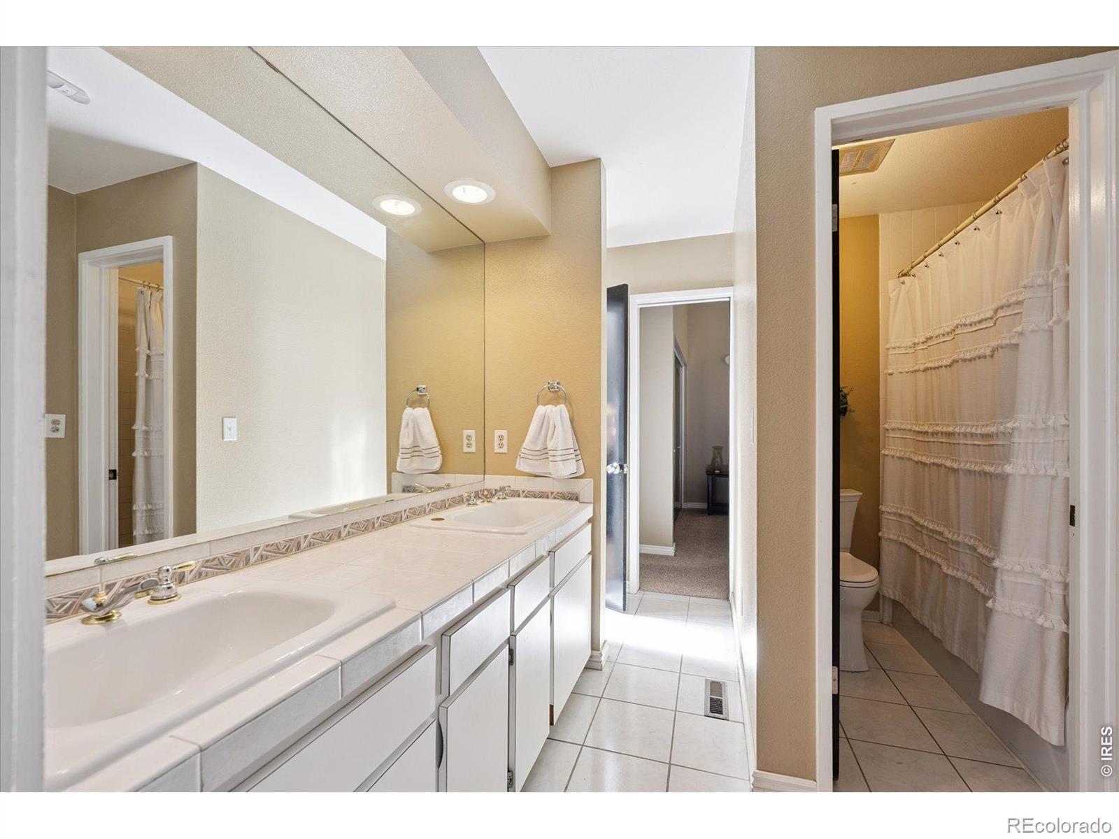 MLS Image #20 for 2276 s dayton street,denver, Colorado