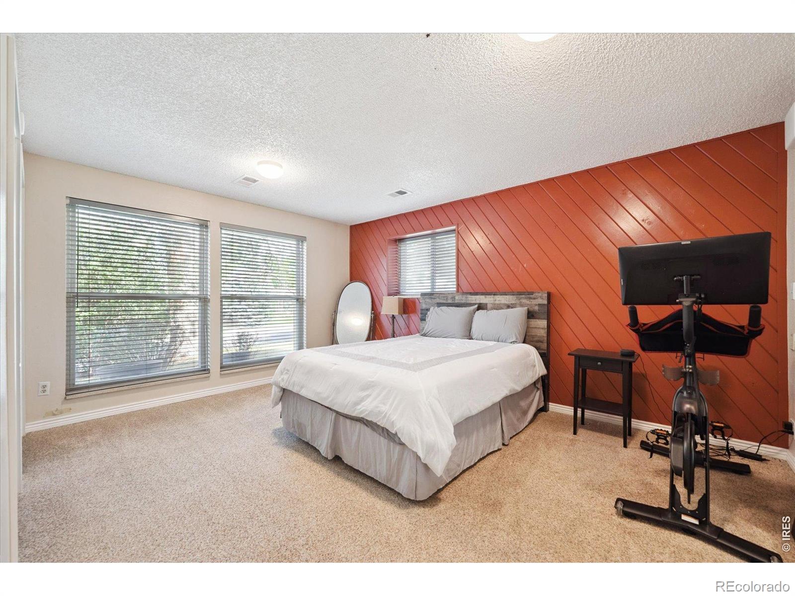 MLS Image #4 for 2276 s dayton street,denver, Colorado