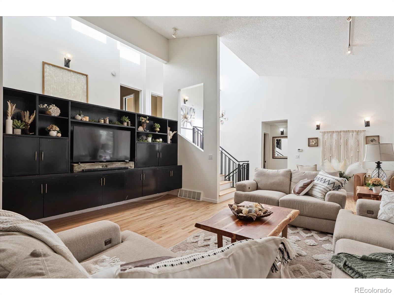 MLS Image #8 for 2276 s dayton street,denver, Colorado