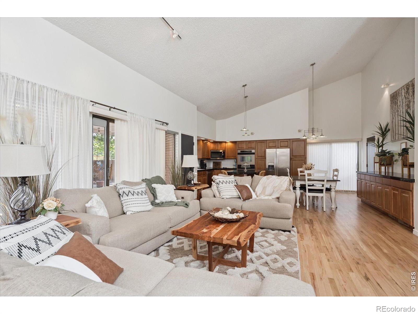 MLS Image #9 for 2276 s dayton street,denver, Colorado