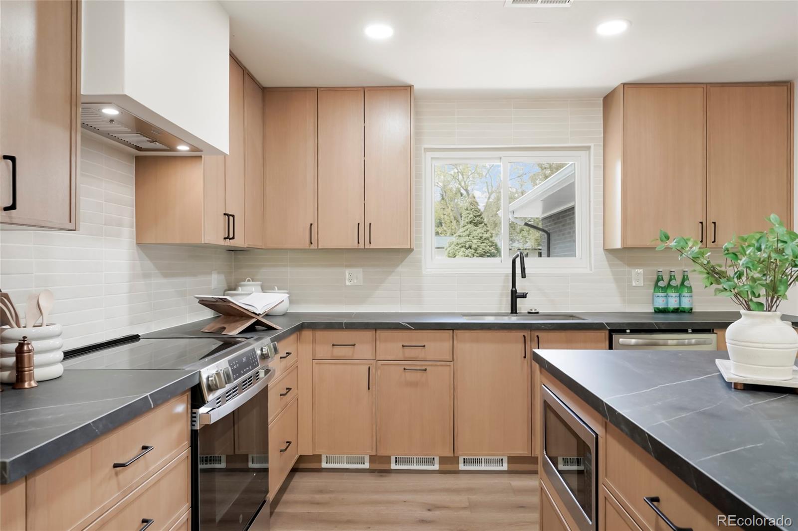 MLS Image #4 for 3352  vivian drive,wheat ridge, Colorado