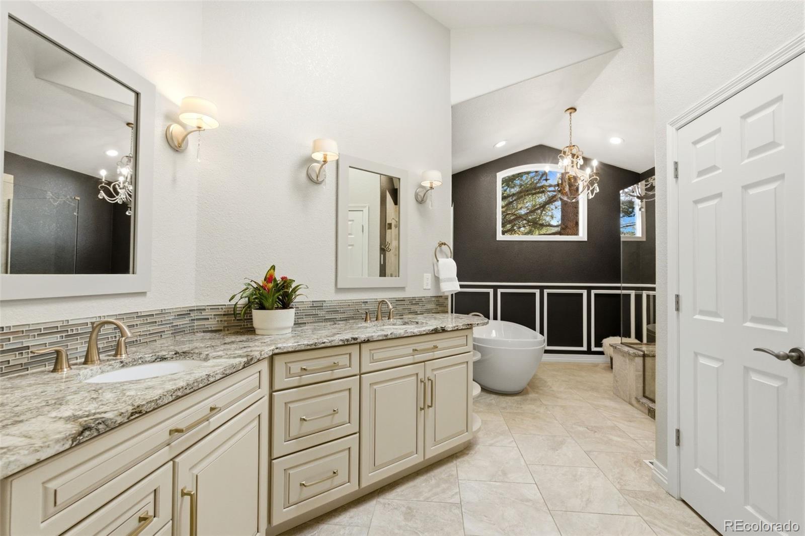 MLS Image #18 for 11372 e ida court,englewood, Colorado