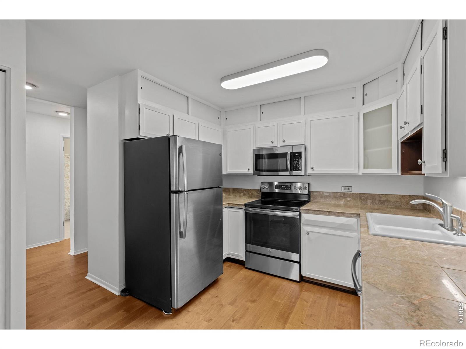 MLS Image #11 for 695 s alton way,denver, Colorado